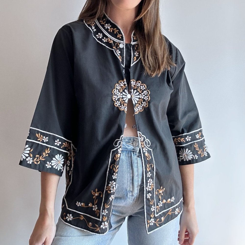70s Boho Embroidered Button Down - Picture 3 of 6